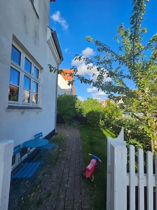 Flot Stort Hus I Valby Udlejes! Villa København 0*,  Danmark