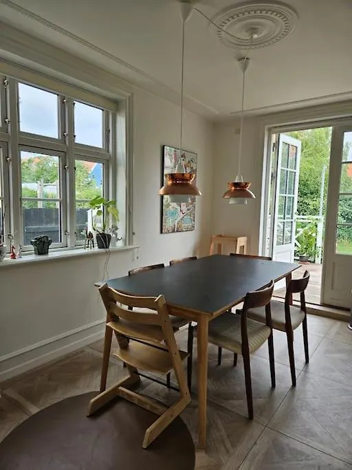 Flot Stort Hus I Valby Udlejes! Villa Copenhagen